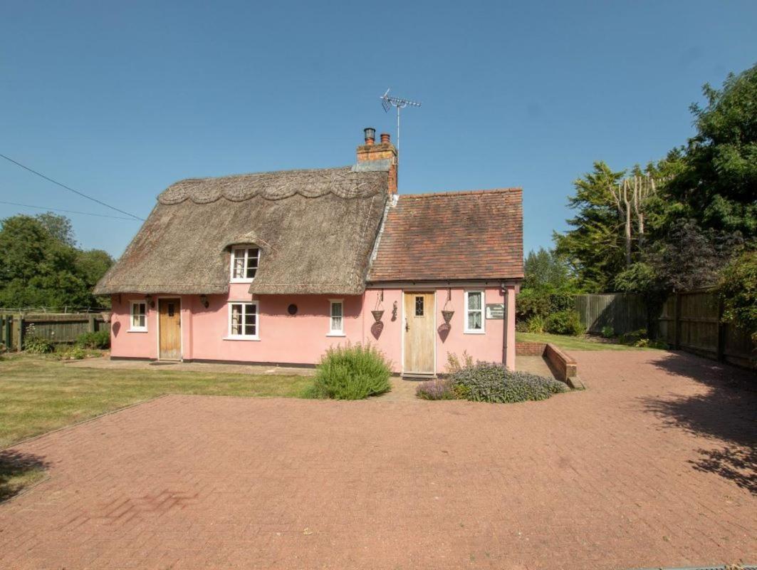 Two Bedroom Grade Ll Cottage At Az Luxury Stays Honey Horsefield With Wifi And Free Parking 亨登 外观 照片