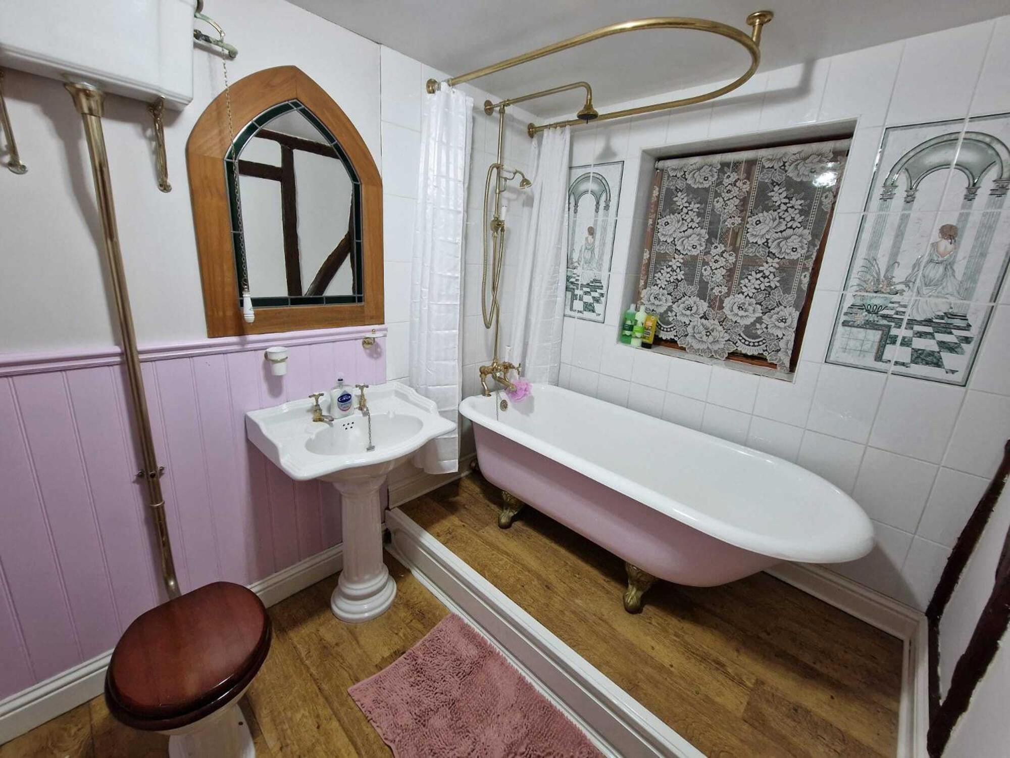 Two Bedroom Grade Ll Cottage At Az Luxury Stays Honey Horsefield With Wifi And Free Parking 亨登 外观 照片